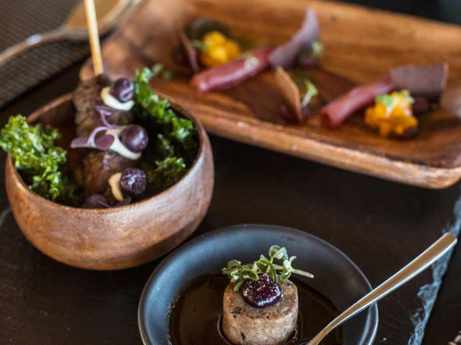 Idiom-Blends-and-canapes-tasting-reduced